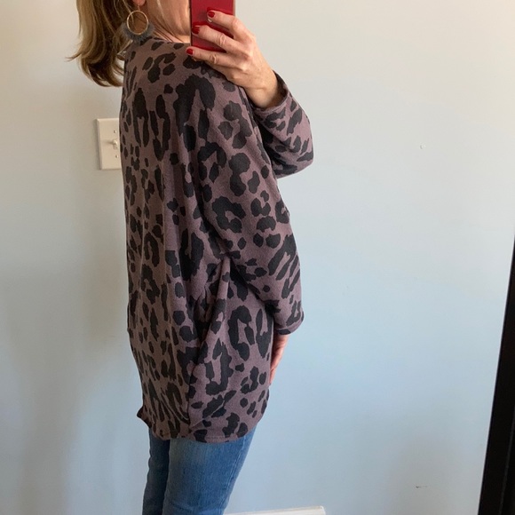 Leopard Print Open Cardigan - Picture 7 of 9